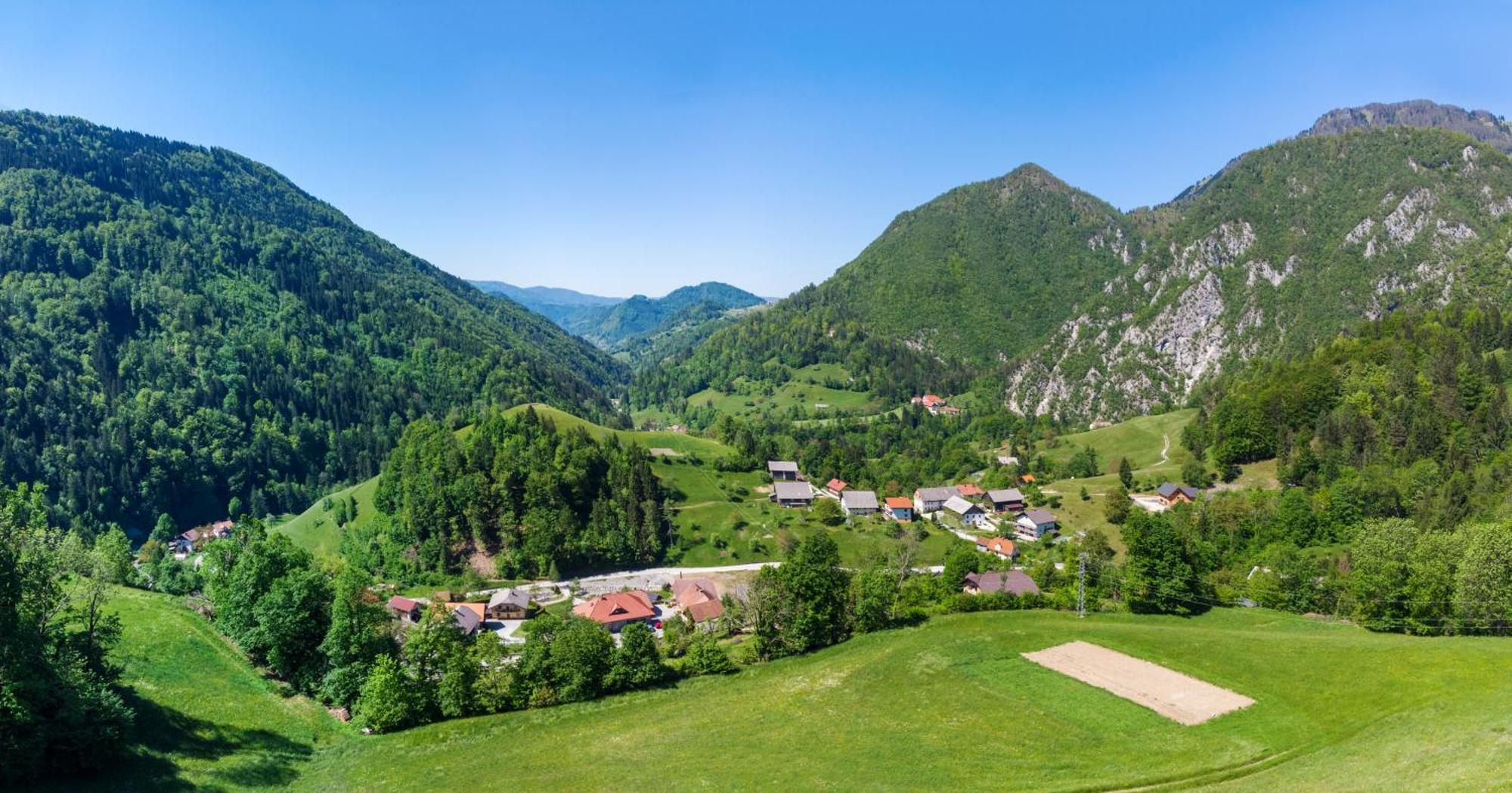 Kmetija Na Cendavs Apartment Cerkno Bagian luar foto