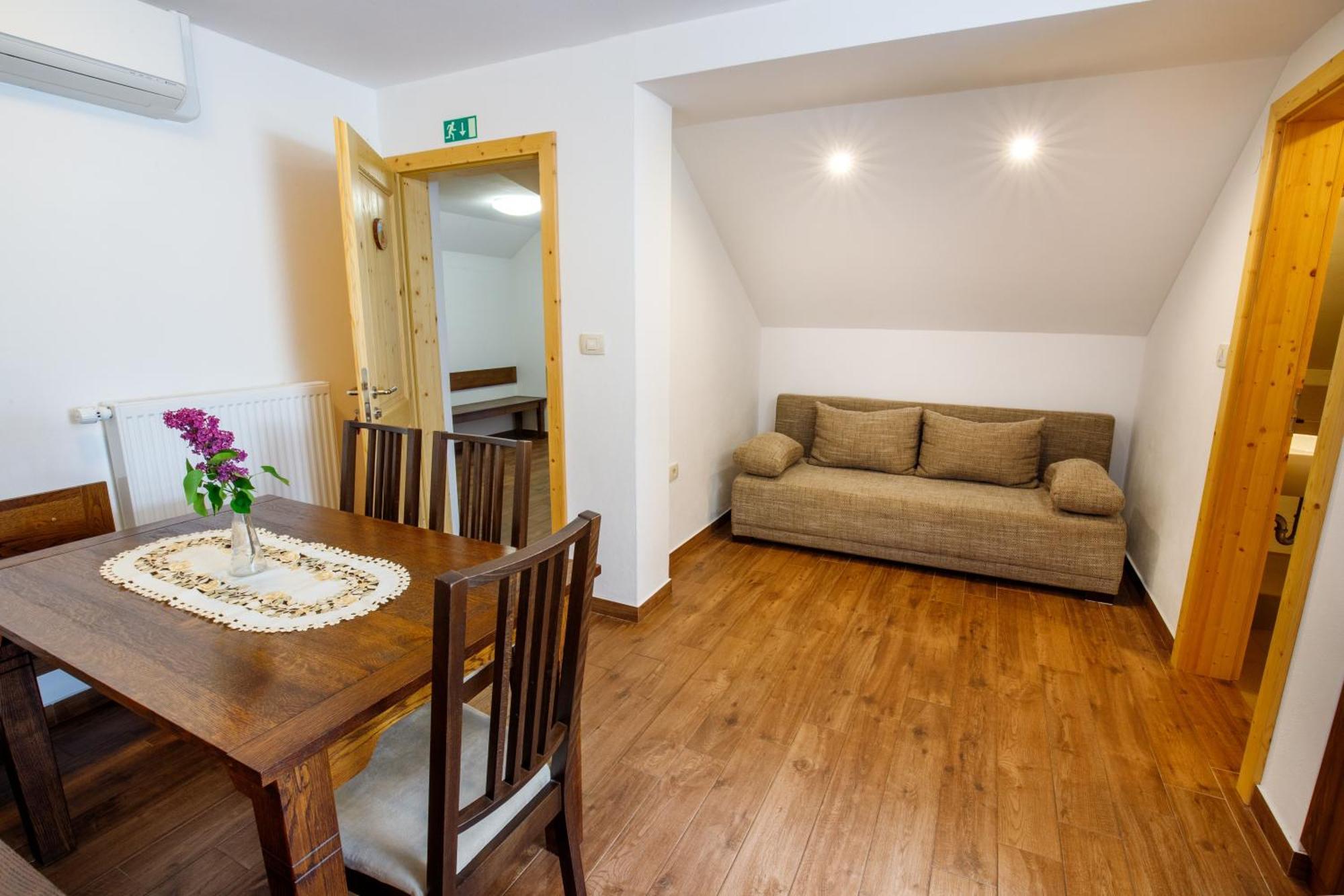 Kmetija Na Cendavs Apartment Cerkno Bagian luar foto
