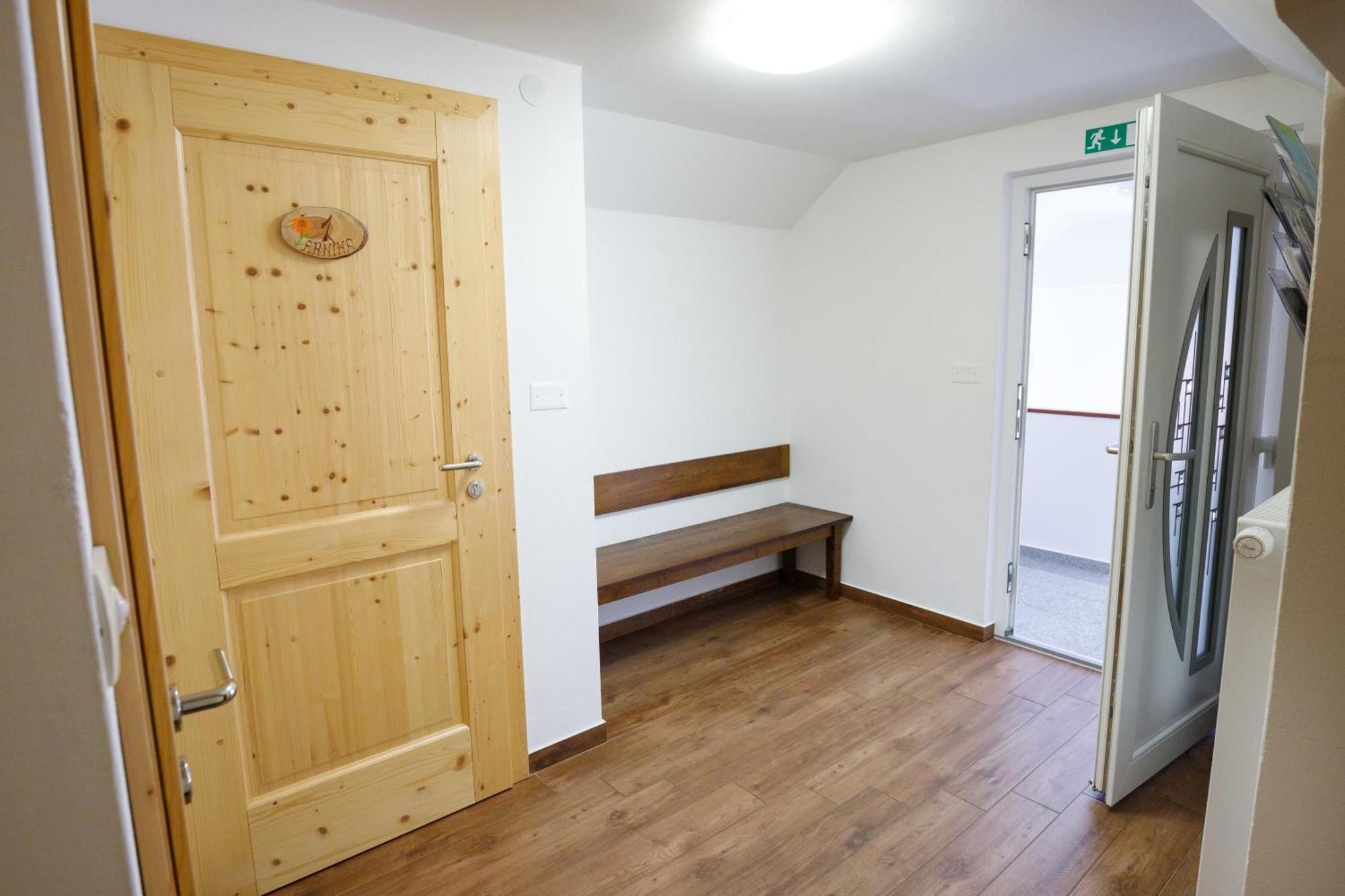 Kmetija Na Cendavs Apartment Cerkno Bagian luar foto